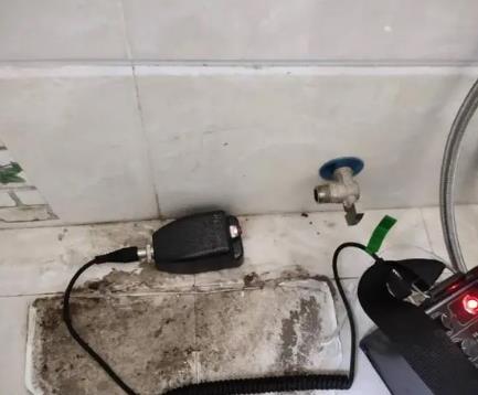 张家界市屋顶漏水维修公司分享下卫生间漏水的危害及解决方法
